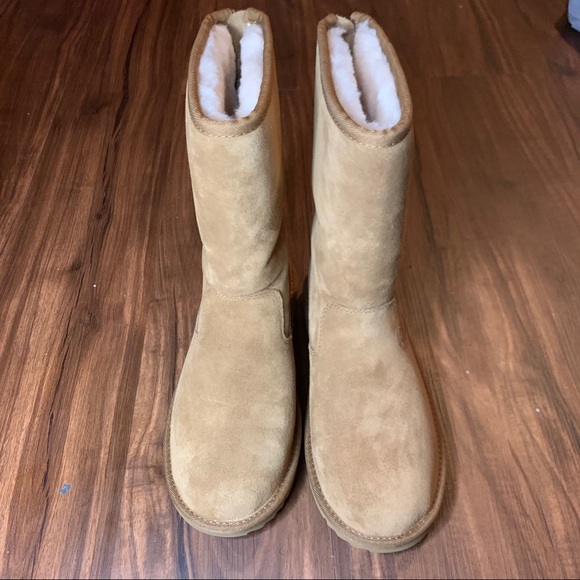 UGG boots size 4 kids - Picture 5 of 5